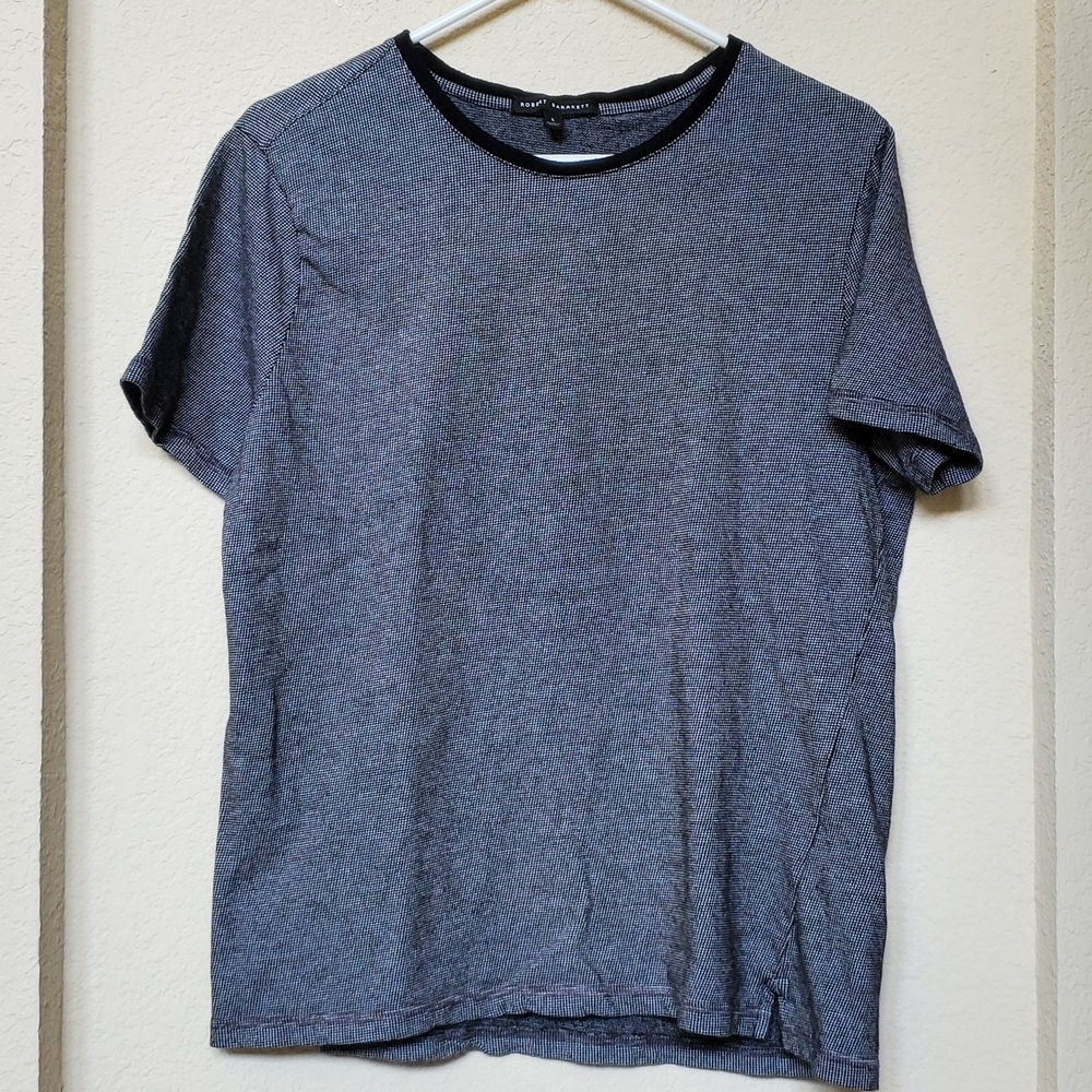 Robert Barakett Short Sleeve Tee. Size Large